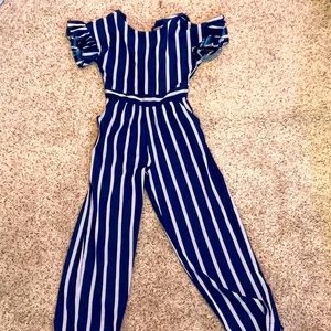 The color is navy blue and a light pink and the size is a kids 8